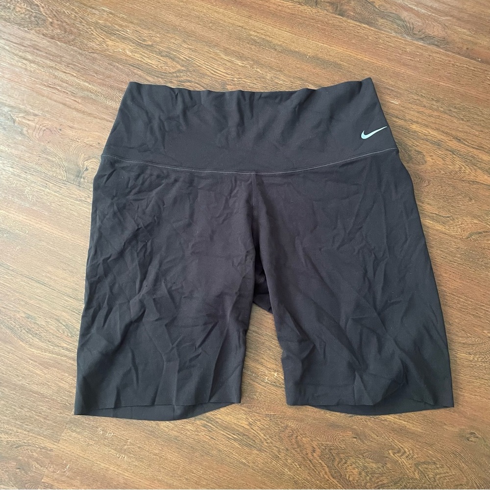 Nike Zenvy Bike Shorts High-Rise Moisture-Wicking
